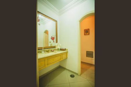 Casa à venda com 500m², 4 quartos e 5 vagasLavabo