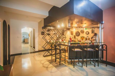 Casa à venda com 500m², 4 quartos e 5 vagasSala de Tv