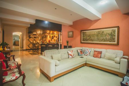 Casa à venda com 500m², 4 quartos e 5 vagasSala de Tv