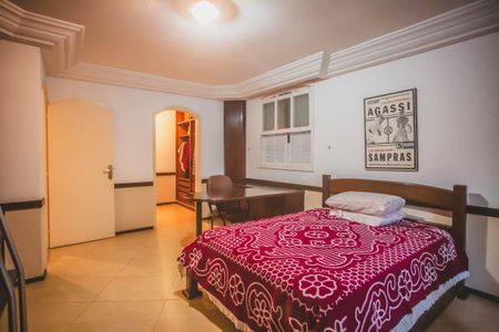 Casa à venda com 500m², 4 quartos e 5 vagasSuíte 2