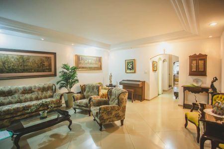 Casa à venda com 500m², 4 quartos e 5 vagasSala de Estar