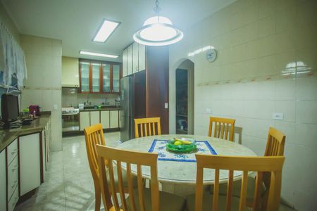 Casa à venda com 500m², 4 quartos e 5 vagasCozinha