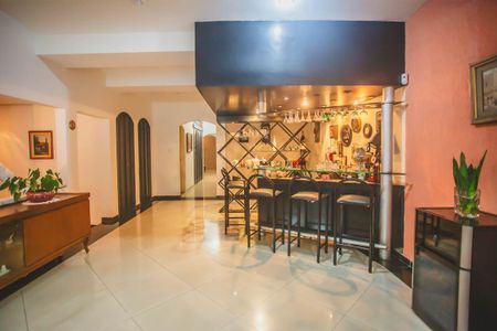 Casa à venda com 500m², 4 quartos e 5 vagasSala de Tv