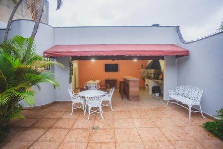 Casa à venda com 500m², 4 quartos e 5 vagasQuintal