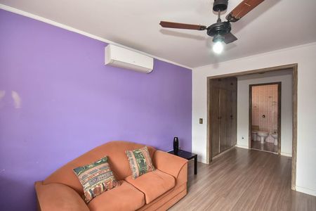 Casa à venda com 300m², 4 quartos e 5 vagas Casa à venda com 300m², 4 quartos e 5 vagasSuíte