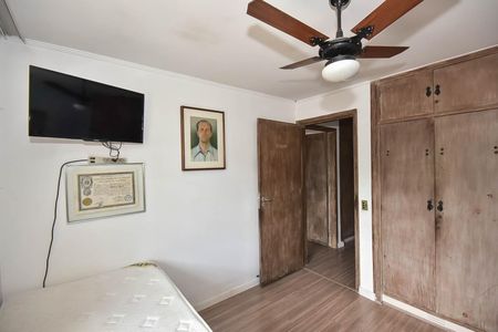 Casa à venda com 300m², 4 quartos e 5 vagas Casa à venda com 300m², 4 quartos e 5 vagasQuarto 1