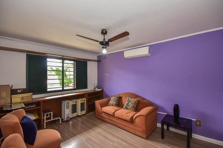 Casa à venda com 300m², 4 quartos e 5 vagas Casa à venda com 300m², 4 quartos e 5 vagasSuíte