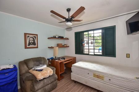 Casa à venda com 300m², 4 quartos e 5 vagas Casa à venda com 300m², 4 quartos e 5 vagasQuarto 1