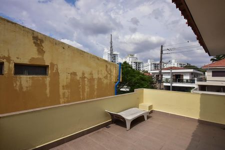 Casa à venda com 300m², 4 quartos e 5 vagas Casa à venda com 300m², 4 quartos e 5 vagasVaranda do Quarto 3