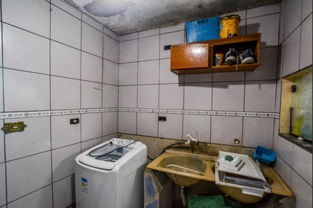 Casa para alugar com 200m², 3 quartos e 2 vagas Casa para alugar com 200m², 3 quartos e 2 vagasCozinha e Área de Serviço