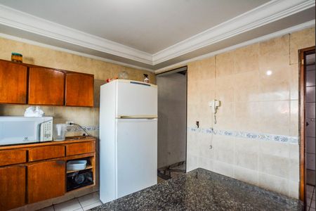 Casa para alugar com 200m², 3 quartos e 2 vagas Casa para alugar com 200m², 3 quartos e 2 vagasCozinha e Área de Serviço