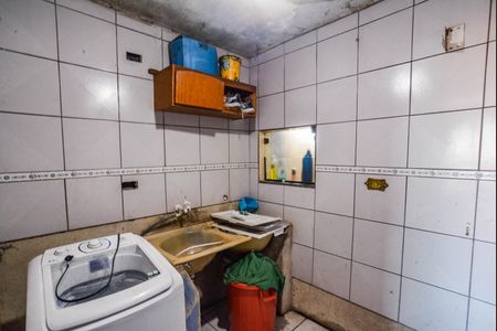 Casa para alugar com 200m², 3 quartos e 2 vagas Casa para alugar com 200m², 3 quartos e 2 vagasCozinha e Área de Serviço