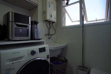 Apartamento à venda com 64m², 2 quartos e 2 vagasCozinha e Área de Serviço