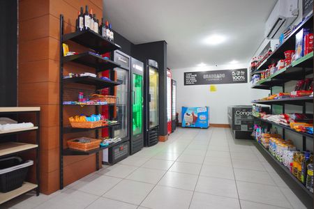 Apartamento à venda com 64m², 2 quartos e 2 vagasÁrea comum - Mercado