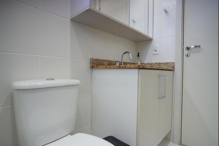 Apartamento à venda com 64m², 2 quartos e 2 vagasBanheiro da Suíte
