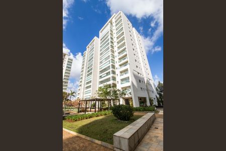 Apartamento à venda com 202m², 3 quartos e 4 vagasFachada