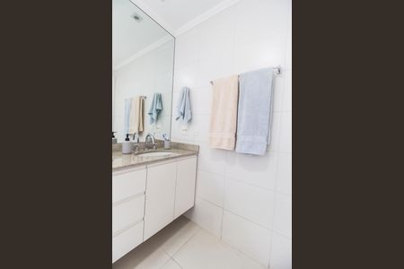 Apartamento à venda com 202m², 3 quartos e 4 vagasBanheiro da Suíte 1