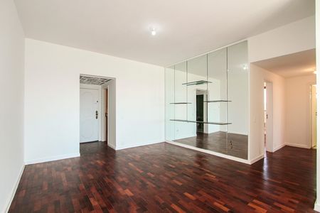 Apartamento à venda com 130m², 3 quartos e 2 vagas Apartamento à venda com 130m², 3 quartos e 2 vagasSala