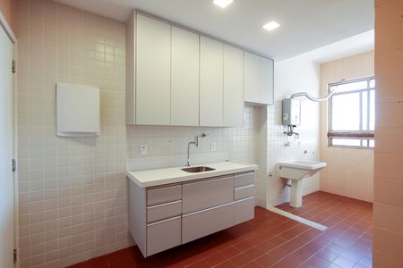 Apartamento à venda com 130m², 3 quartos e 2 vagas Apartamento à venda com 130m², 3 quartos e 2 vagasCozinha