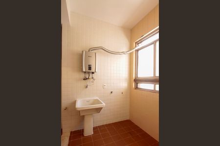Apartamento à venda com 130m², 3 quartos e 2 vagas Apartamento à venda com 130m², 3 quartos e 2 vagasÁrea de Serviço