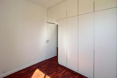Apartamento à venda com 130m², 3 quartos e 2 vagas Apartamento à venda com 130m², 3 quartos e 2 vagasQuarto 2