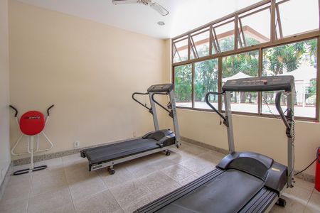 Apartamento à venda com 130m², 3 quartos e 2 vagas Apartamento à venda com 130m², 3 quartos e 2 vagasSala aeróbica do bloco