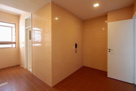 Apartamento à venda com 130m², 3 quartos e 2 vagas Apartamento à venda com 130m², 3 quartos e 2 vagasCozinha