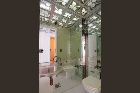 Apartamento à venda com 130m², 3 quartos e 2 vagas Apartamento à venda com 130m², 3 quartos e 2 vagasLavabo
