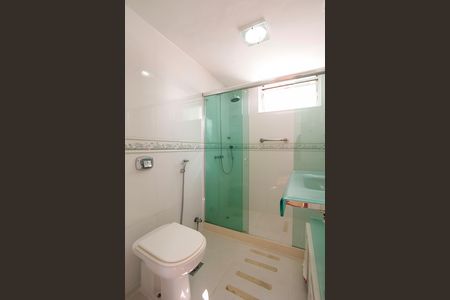 Apartamento à venda com 130m², 3 quartos e 2 vagas Apartamento à venda com 130m², 3 quartos e 2 vagasBanheiro