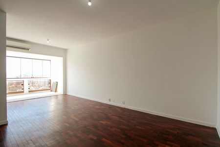 Apartamento à venda com 130m², 3 quartos e 2 vagas Apartamento à venda com 130m², 3 quartos e 2 vagasSala
