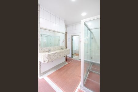 Apartamento à venda com 130m², 3 quartos e 2 vagas Apartamento à venda com 130m², 3 quartos e 2 vagasSauna do bloco