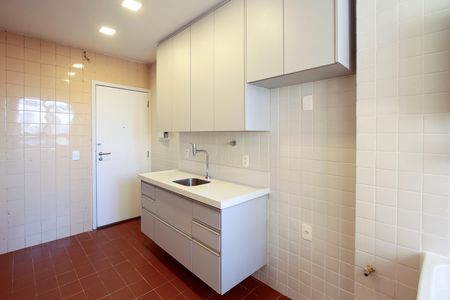 Apartamento à venda com 130m², 3 quartos e 2 vagas Apartamento à venda com 130m², 3 quartos e 2 vagasCozinha