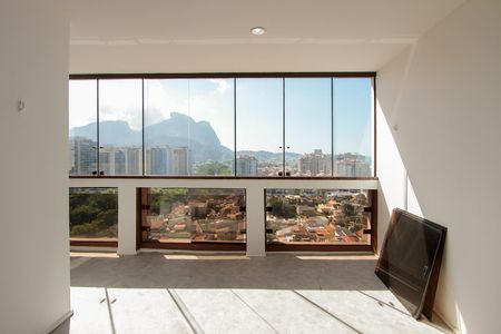 Apartamento à venda com 130m², 3 quartos e 2 vagas Apartamento à venda com 130m², 3 quartos e 2 vagasVista da varanda