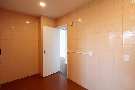 Apartamento à venda com 130m², 3 quartos e 2 vagas Apartamento à venda com 130m², 3 quartos e 2 vagasCozinha