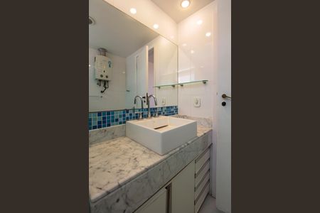 Apartamento à venda com 130m², 3 quartos e 2 vagas Apartamento à venda com 130m², 3 quartos e 2 vagasBanheiro