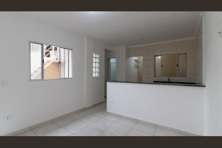 Casa para alugar com 36m², 1 quarto e sem vaga Casa para alugar com 36m², 1 quarto e sem vagaSala