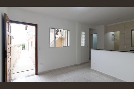 Casa para alugar com 36m², 1 quarto e sem vaga Casa para alugar com 36m², 1 quarto e sem vagaSala