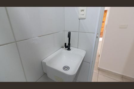 Casa para alugar com 36m², 1 quarto e sem vaga Casa para alugar com 36m², 1 quarto e sem vagaBanheiro