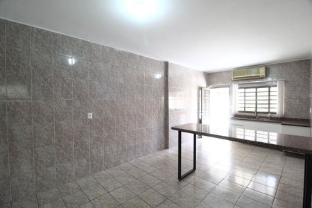 Casa para alugar com 290m², 4 quartos e 2 vagasCozinha