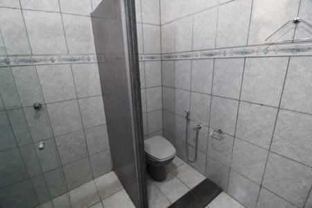 Casa para alugar com 290m², 4 quartos e 2 vagasBanheiro Social