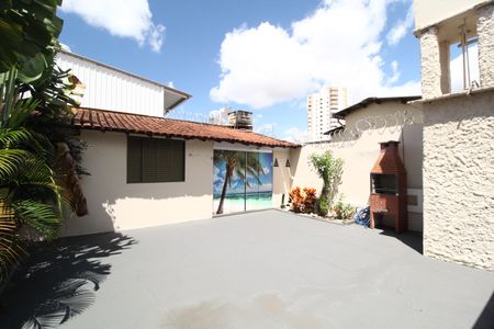 Casa para alugar com 290m², 4 quartos e 2 vagasQuintal