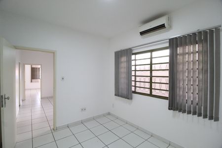 Casa para alugar com 290m², 4 quartos e 2 vagasQuarto 1