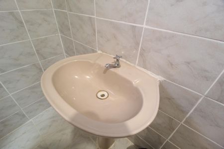 Casa para alugar com 290m², 4 quartos e 2 vagasBanheiro Externo