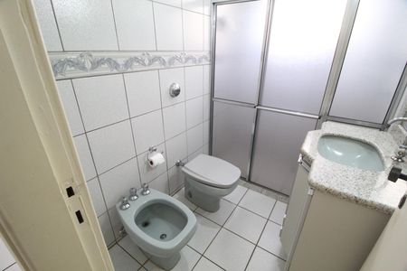 Casa para alugar com 290m², 4 quartos e 2 vagasBanheiro da Suíte