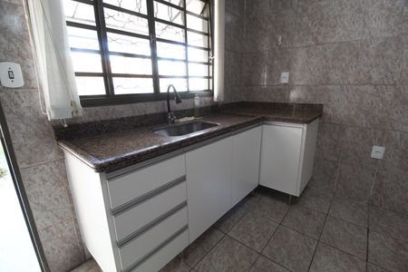 Casa para alugar com 290m², 4 quartos e 2 vagasCozinha