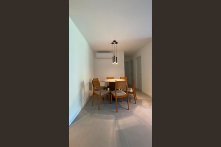 Sala de apartamento para alugar com 3 quartos, 106m² em Barra da Tijuca, Rio de Janeiro