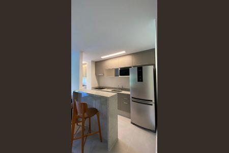 Cozinha de apartamento para alugar com 3 quartos, 106m² em Barra da Tijuca, Rio de Janeiro