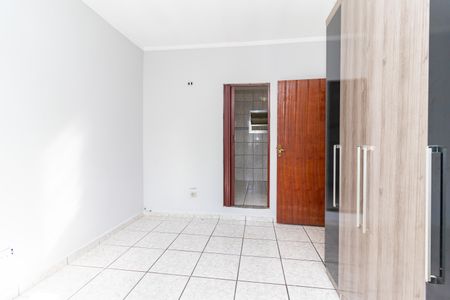 Casa à venda com 263m², 3 quartos e 2 vagasSuíte 2