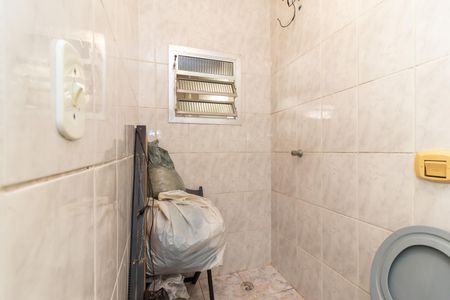 Casa à venda com 263m², 3 quartos e 2 vagasBanheiro de serviço