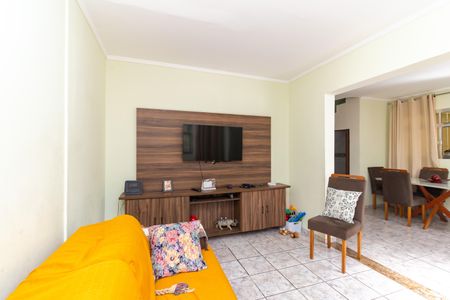 Casa à venda com 263m², 3 quartos e 2 vagasSala